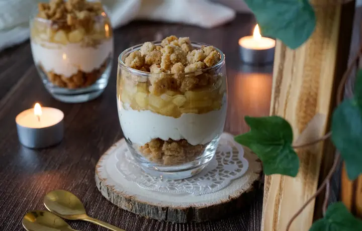 Apfel-Crumble Schichtdessert